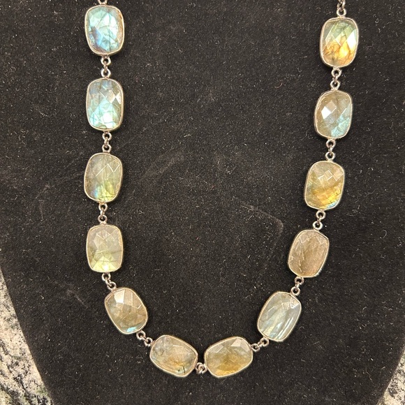 Labradorite Necklace - Picture 3 of 3